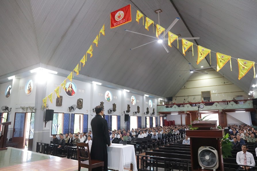 ĐOÀN TRÁNG NIÊN TĨNH TÂM  MỪNG LỄ KI TÔ VUA -2025