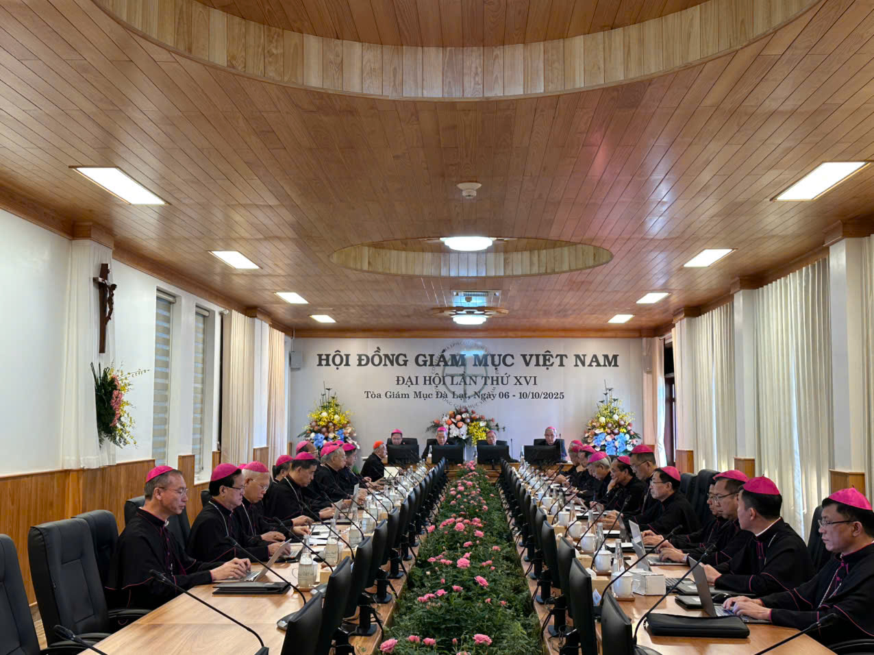 HỘI ĐỒNG GIÁM MỤC VIỆT NAM KHAI MẠC ĐẠI HỘI XVI