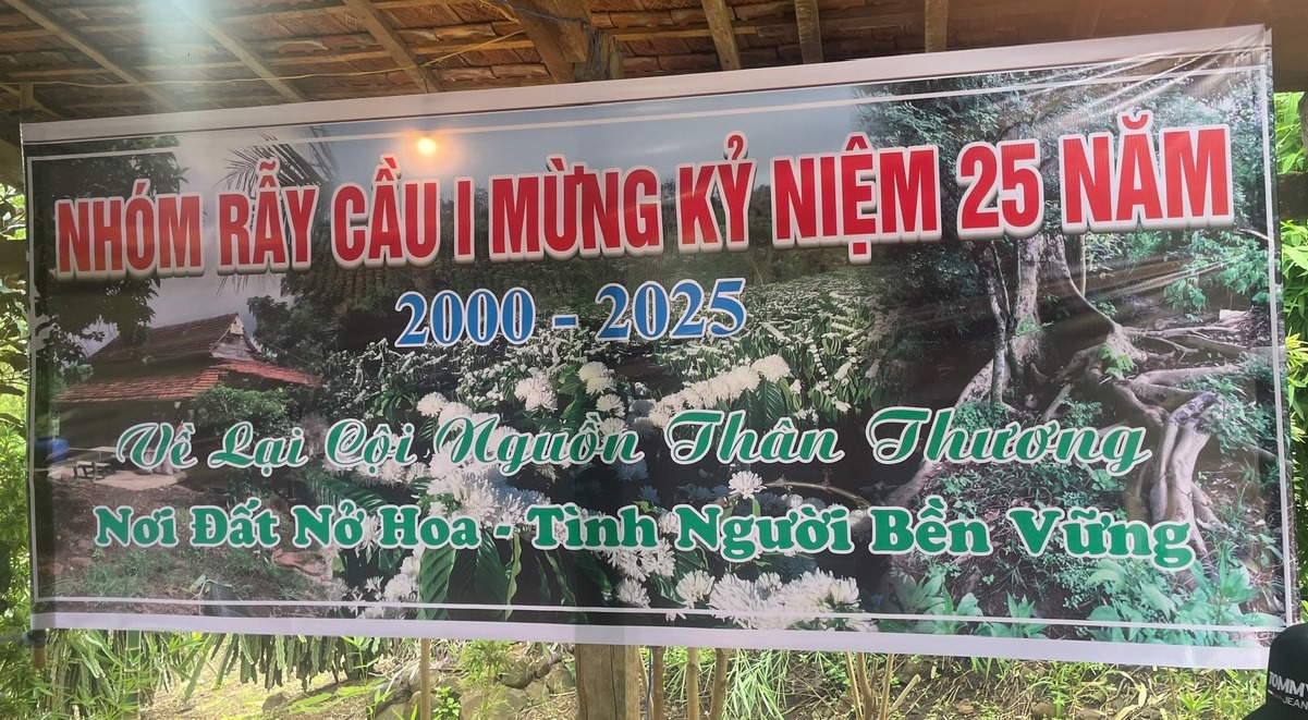 HỌP MẶT TRUYỀN THỐNG 25 NĂM CỦA NHÓM GIA ĐÌNH CANH TÁC VÙNG RẪY CẦU 1