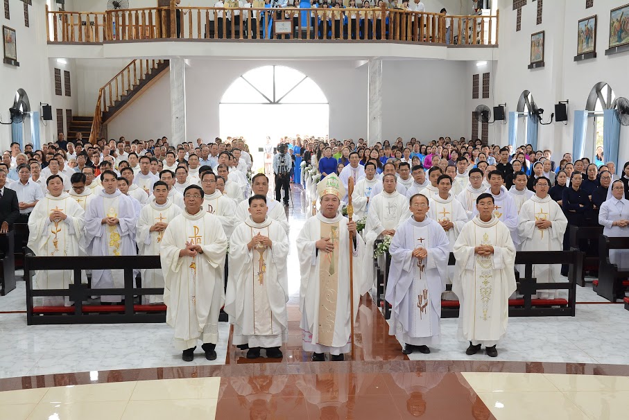 THÀNH LẬP GIÁO XỨ NGHĨA THIÊN