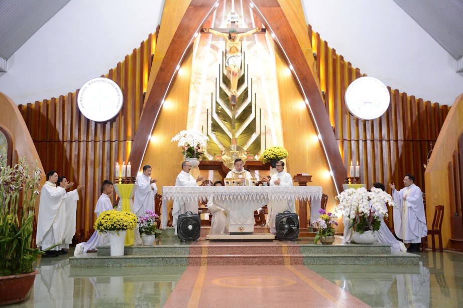 THÁNH LỄ TẠ ƠN GIA ĐÌNH TU SĨ – SINH VIÊN CHÂU SƠN CUỐI NĂM ẤT TỴ